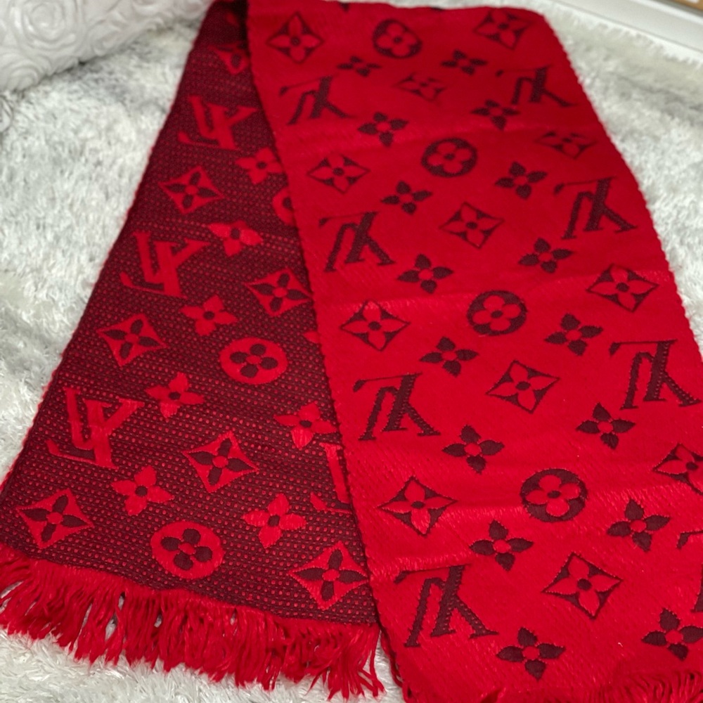 Louis Vuitton Vibrant Red Monogram Scarf - Picture 4 of 7